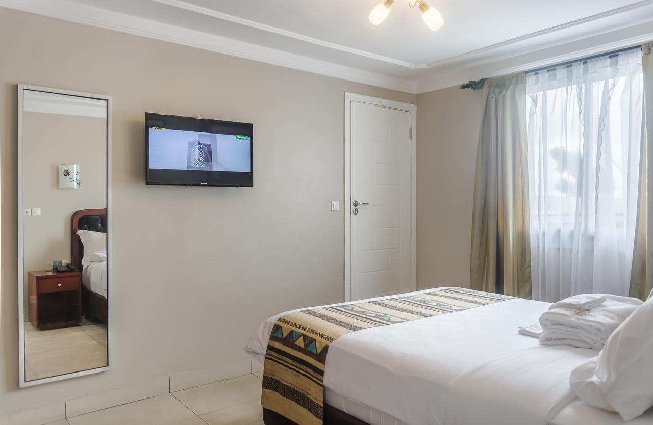 Hotel La Falaise Bonanjo Douala Ngoại thất bức ảnh