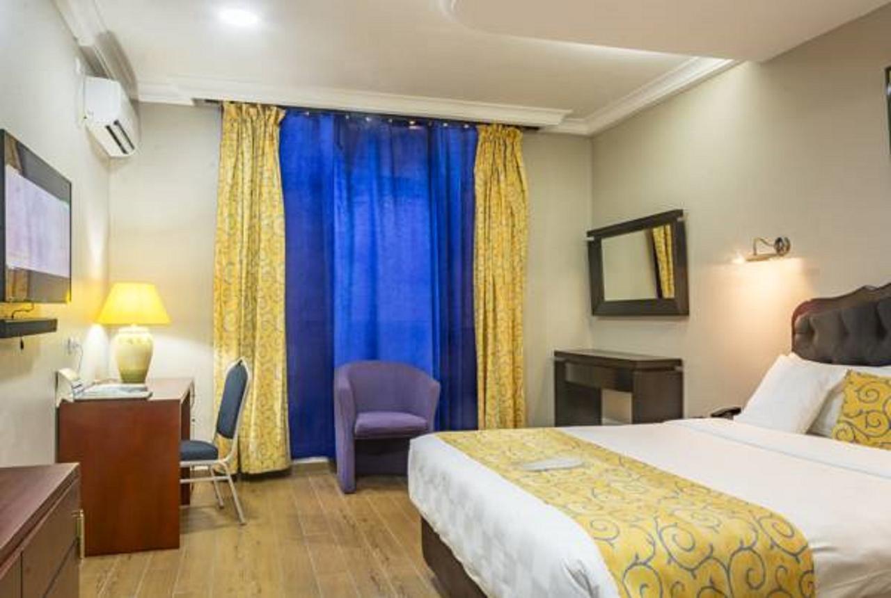 Hotel La Falaise Bonanjo Douala Ngoại thất bức ảnh