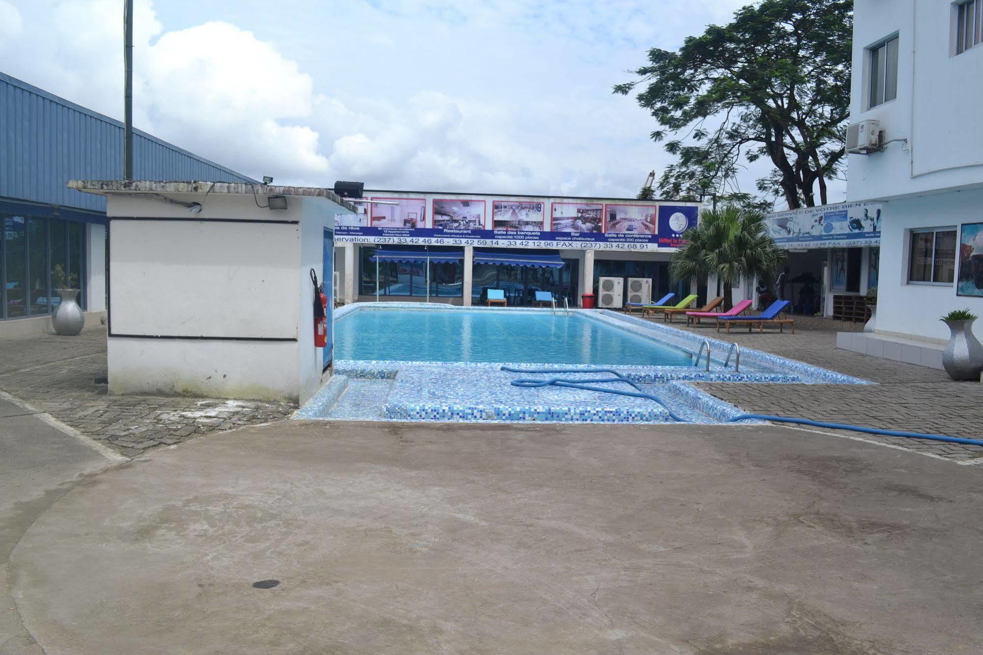 Hotel La Falaise Bonanjo Douala Ngoại thất bức ảnh