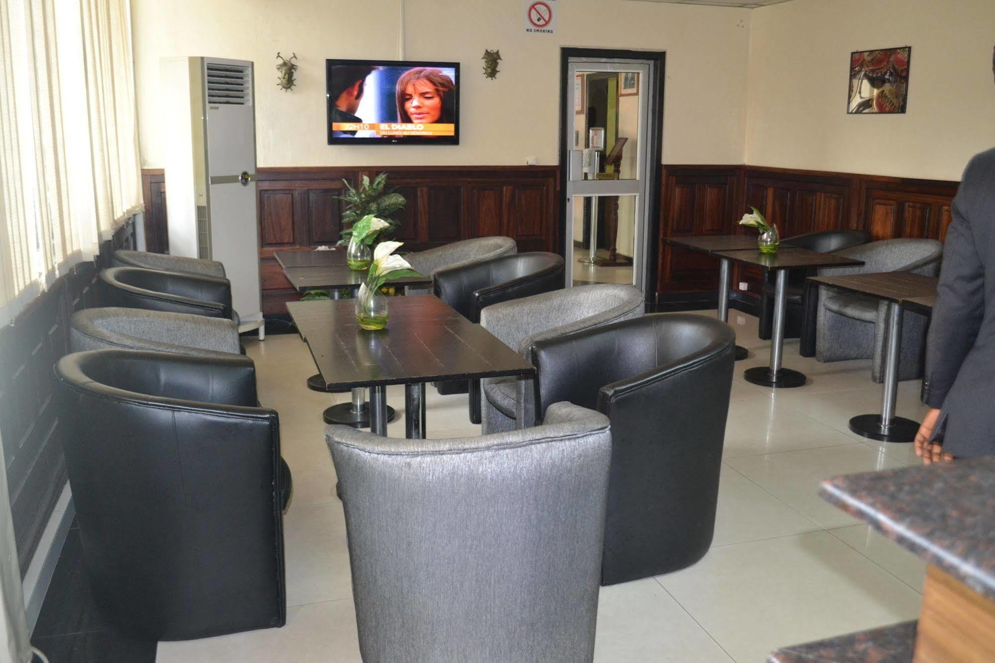 Hotel La Falaise Bonanjo Douala Ngoại thất bức ảnh