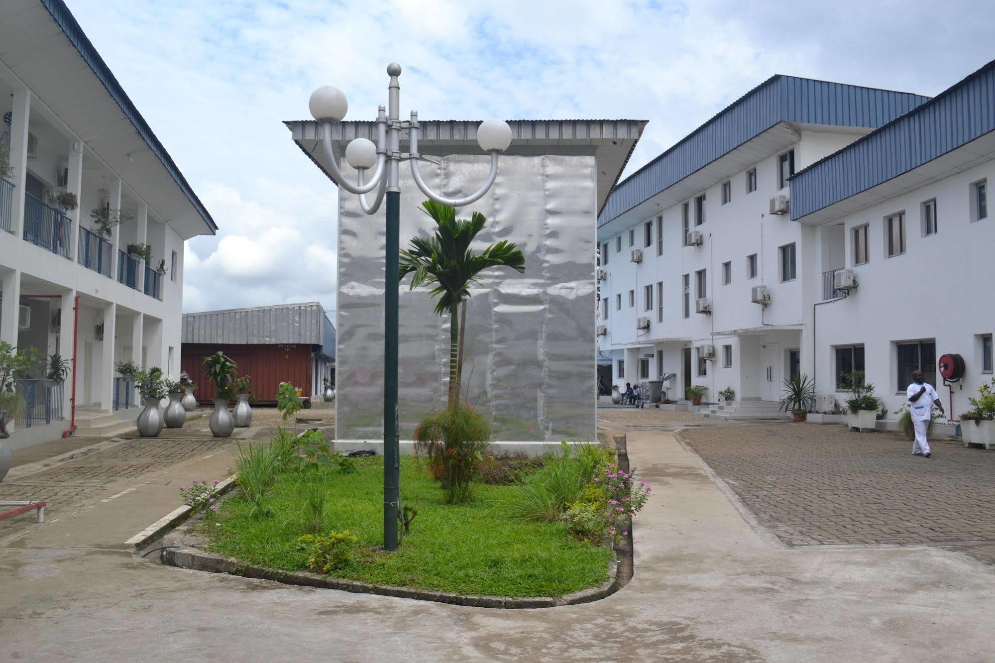 Hotel La Falaise Bonanjo Douala Ngoại thất bức ảnh